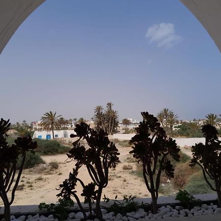 Studio Rouge Cosy A Dar Lili Djerba Mezraia Exterior photo